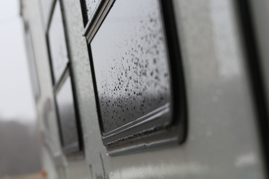 window-seals-winter-rv-camping-2021-10 Photo by Aaron Rapps Photos via Shutterstock