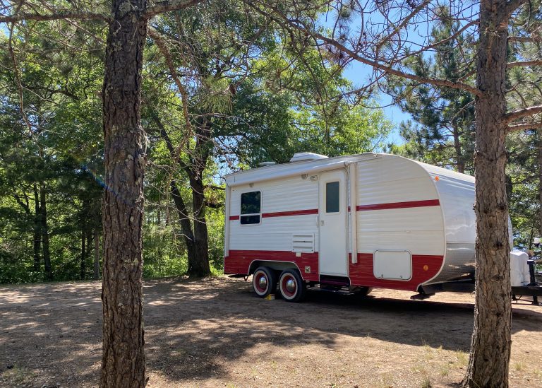 Pros and Cons of Vintage RVs | Camping World Blog