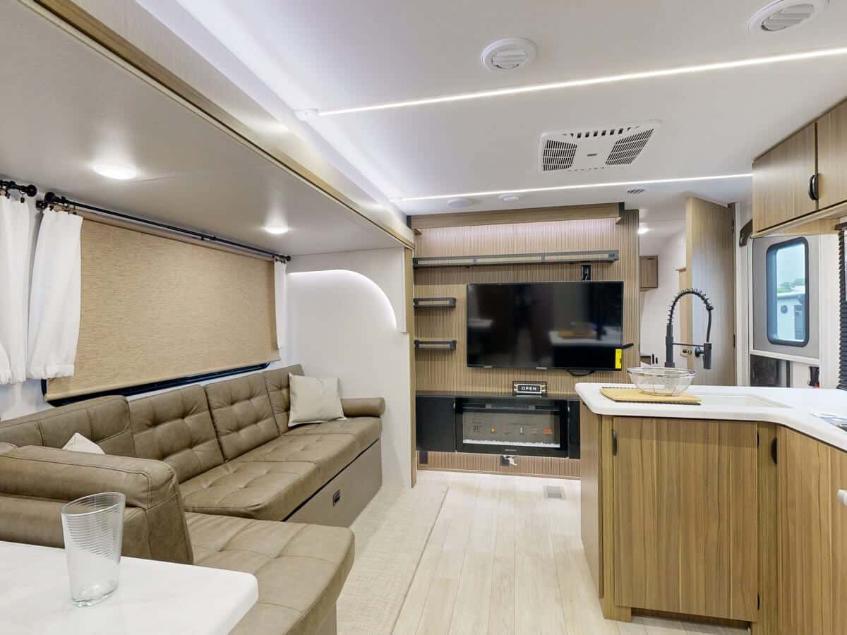 Travel Trailer Floor Plans from 12 Popular RV Brands | Camping World Blog