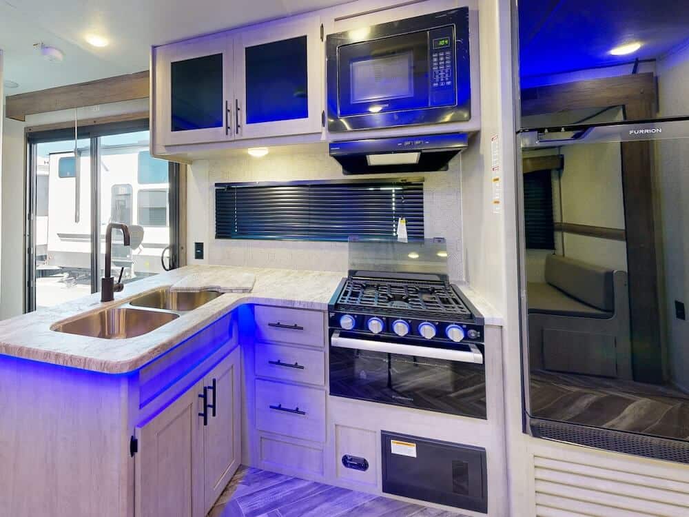 Crossroads Zinger RV interior