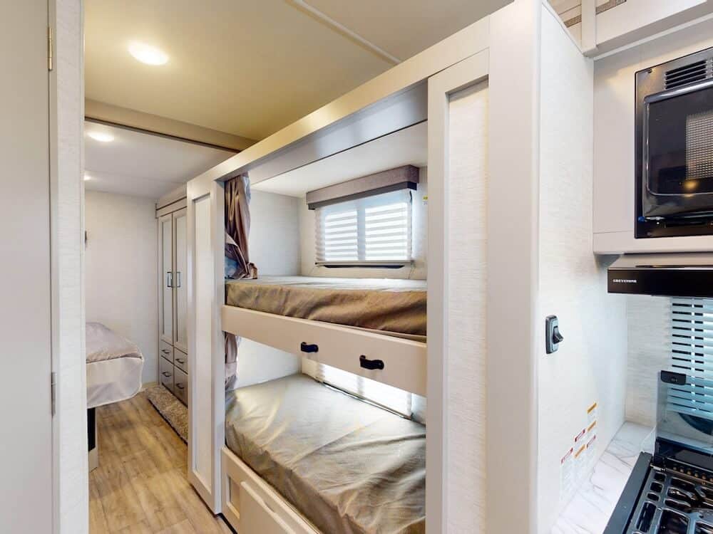 Thor-Coleman-31CM-2025-extraimage1