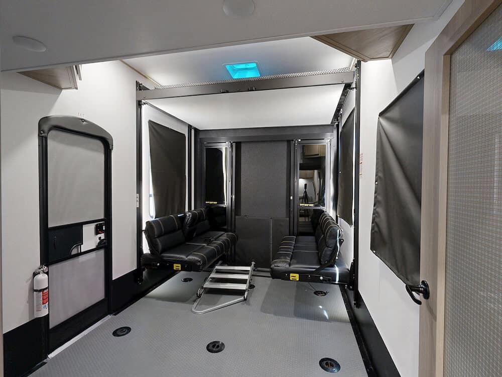 Keystone-Carbon-360-2025-garage