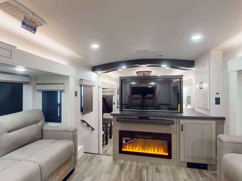 Jayco-North-Point-382FLRB-2025-extraimage2