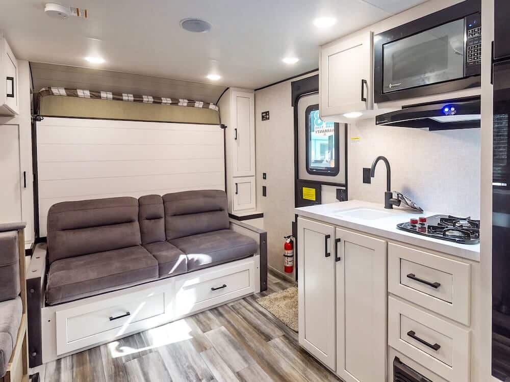 Jayco-Jay-Flight-197MB-2025-extraimage1 The Best Travel Trailers with Murphy Beds