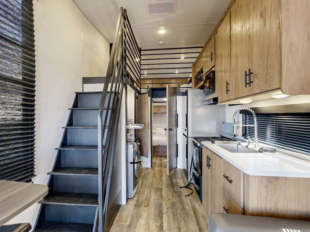 Forest-River-Campsite-Reserve-20JW-2025-wideinteriorliving