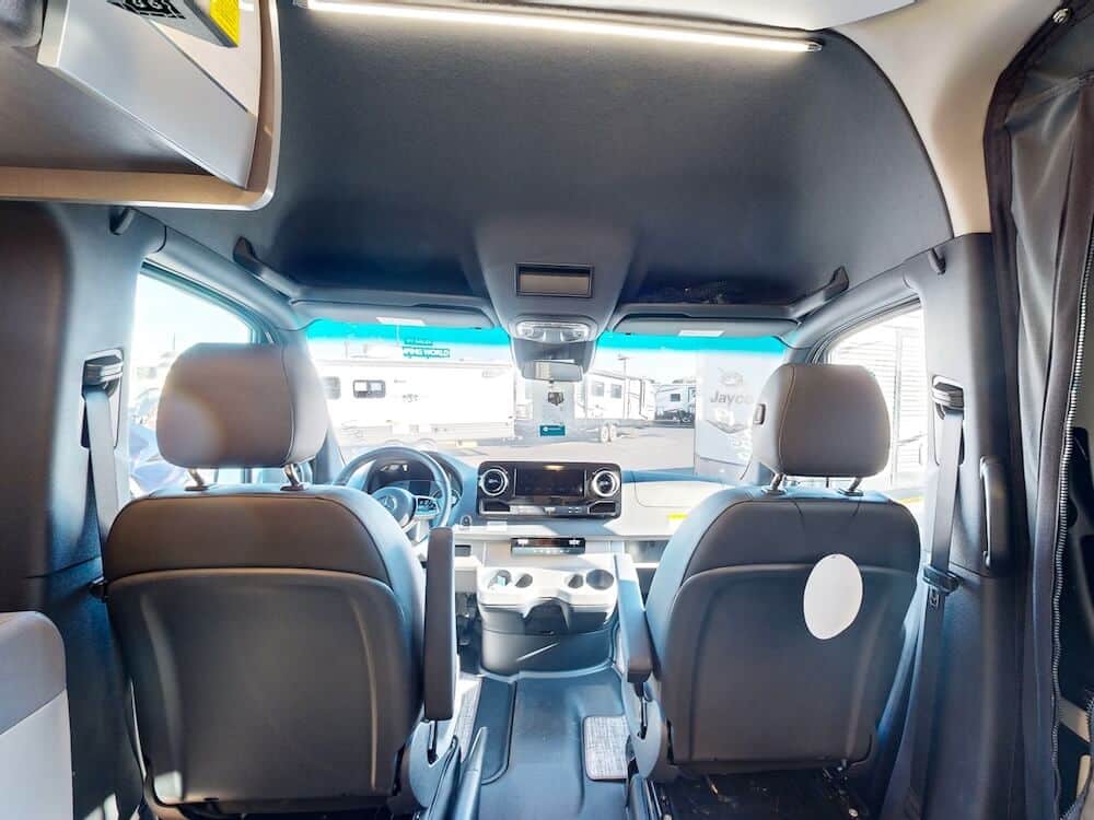 Thor Sanctuary 19M interior cockpit