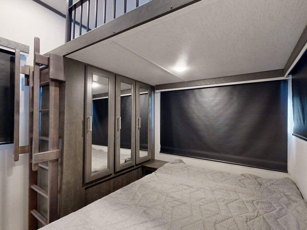 Keystone-Cougar-364BHL-2025-bunk room