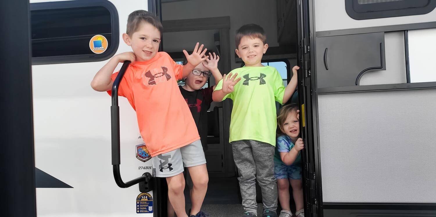 featured-rv-screen-door-cross-bar-02-2025