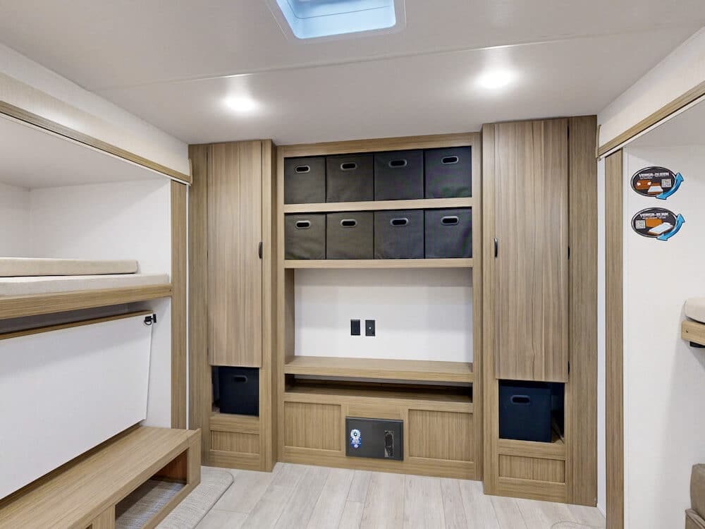 Forest-River-Wildwood-31KQBTS-2025-extraimage1