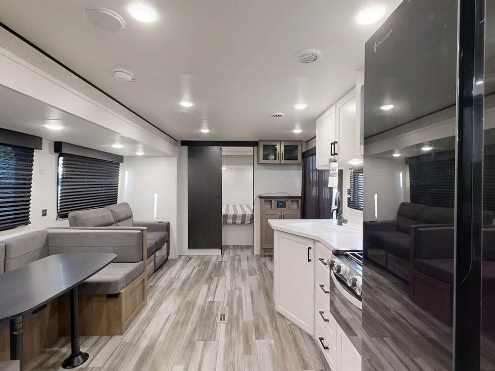 Jayco-Jay-Flight-SLX-380DQS-2025-extraimage