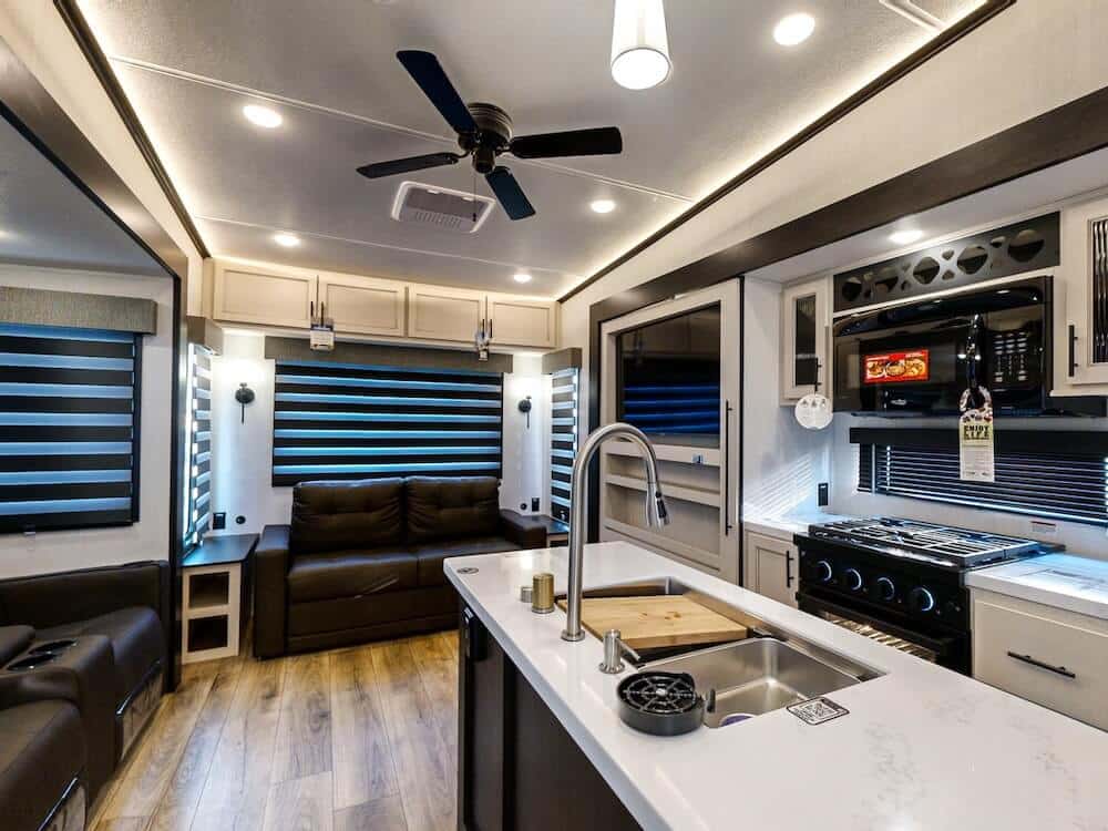 Forest-River-Sabre-36FLX-2025-wideinteriorliving