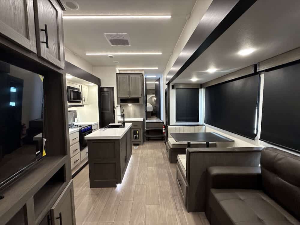 2026_forest_river_arctic_wolf_331bh_rv818927_impel-capture_close-up_extra-image-1