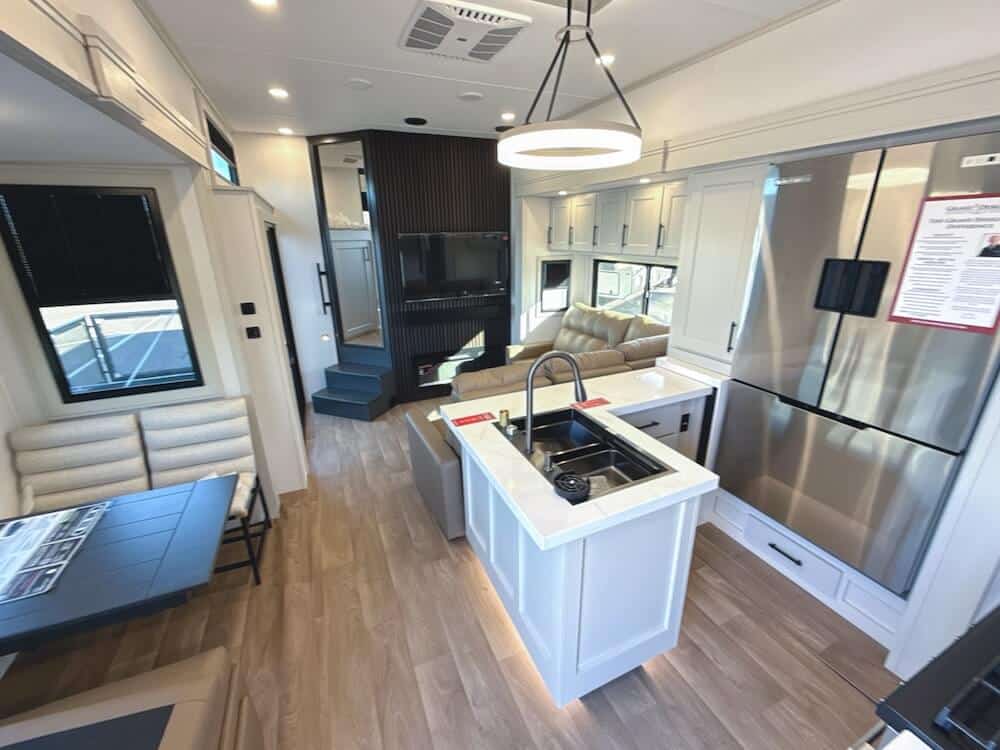 2026_grand_design_solitude_414ljmj_extraimage1