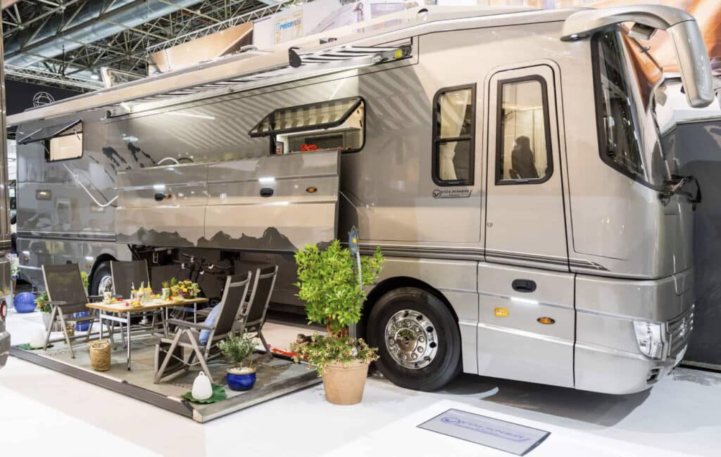 Volkner Mobile motorhome with retractable side porch