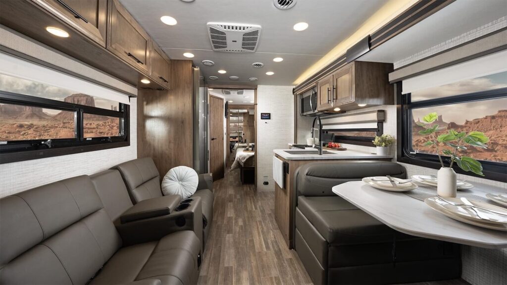 Greyhawk XL 32U-class-c-motorhome-with-king-bed