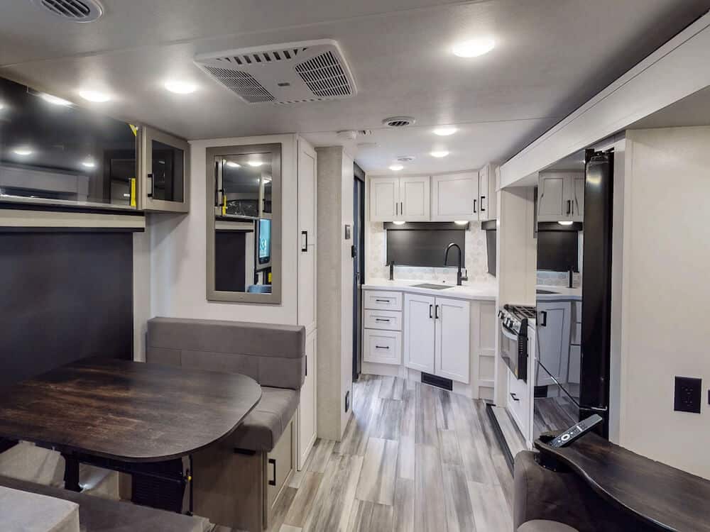 Jayco-Jay-Feather-21MML-2025-wideinteriorliving