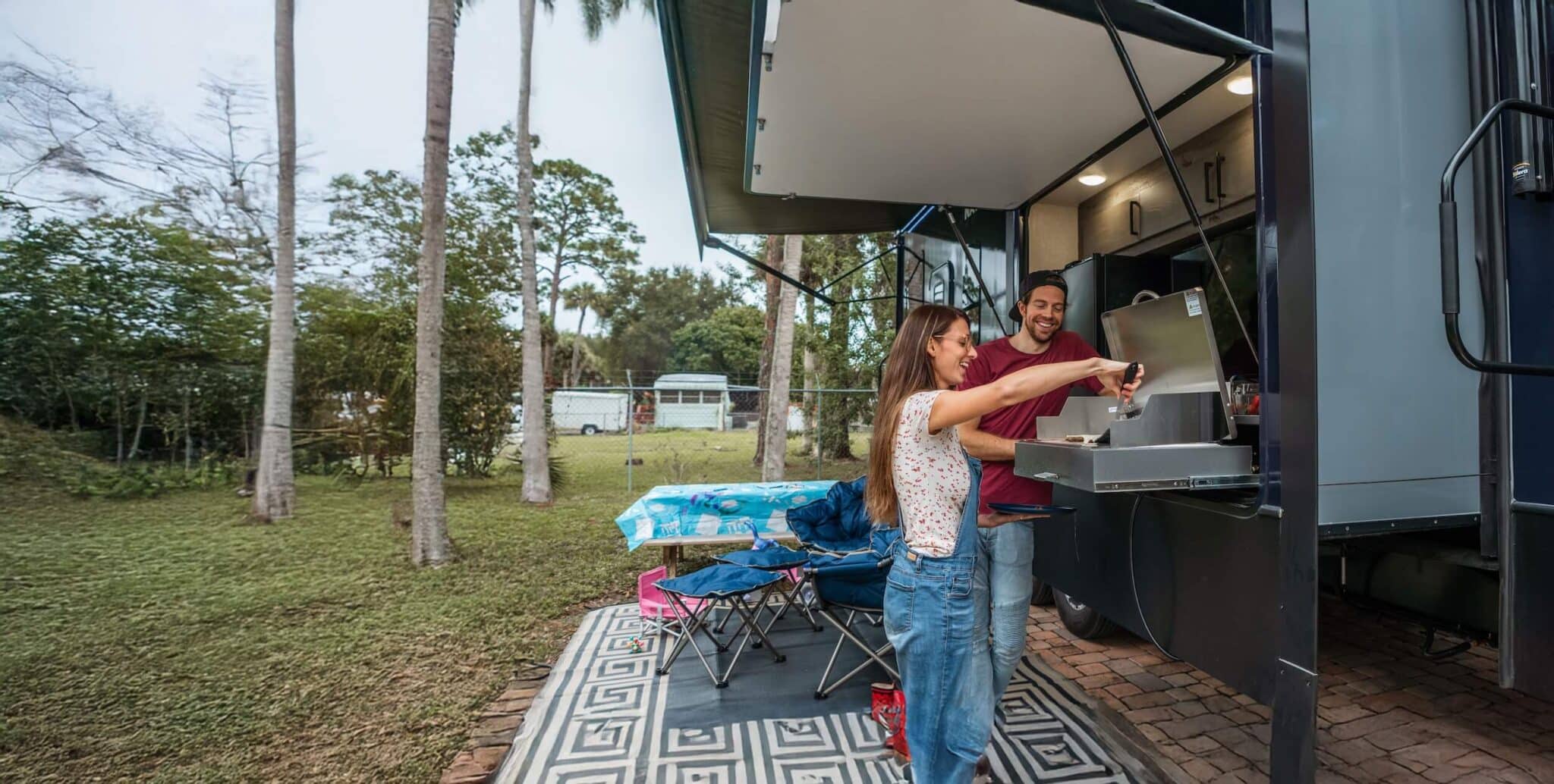 featured-travel-trailer-with-outdoor-kitchen-07-2025