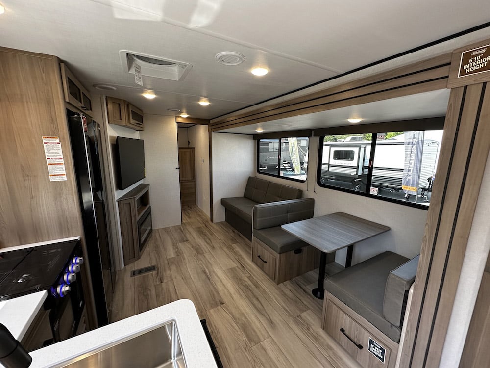 32BHS living area