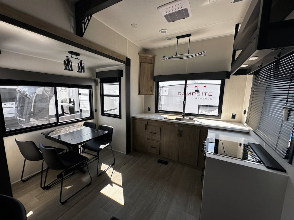 39LA kitchen