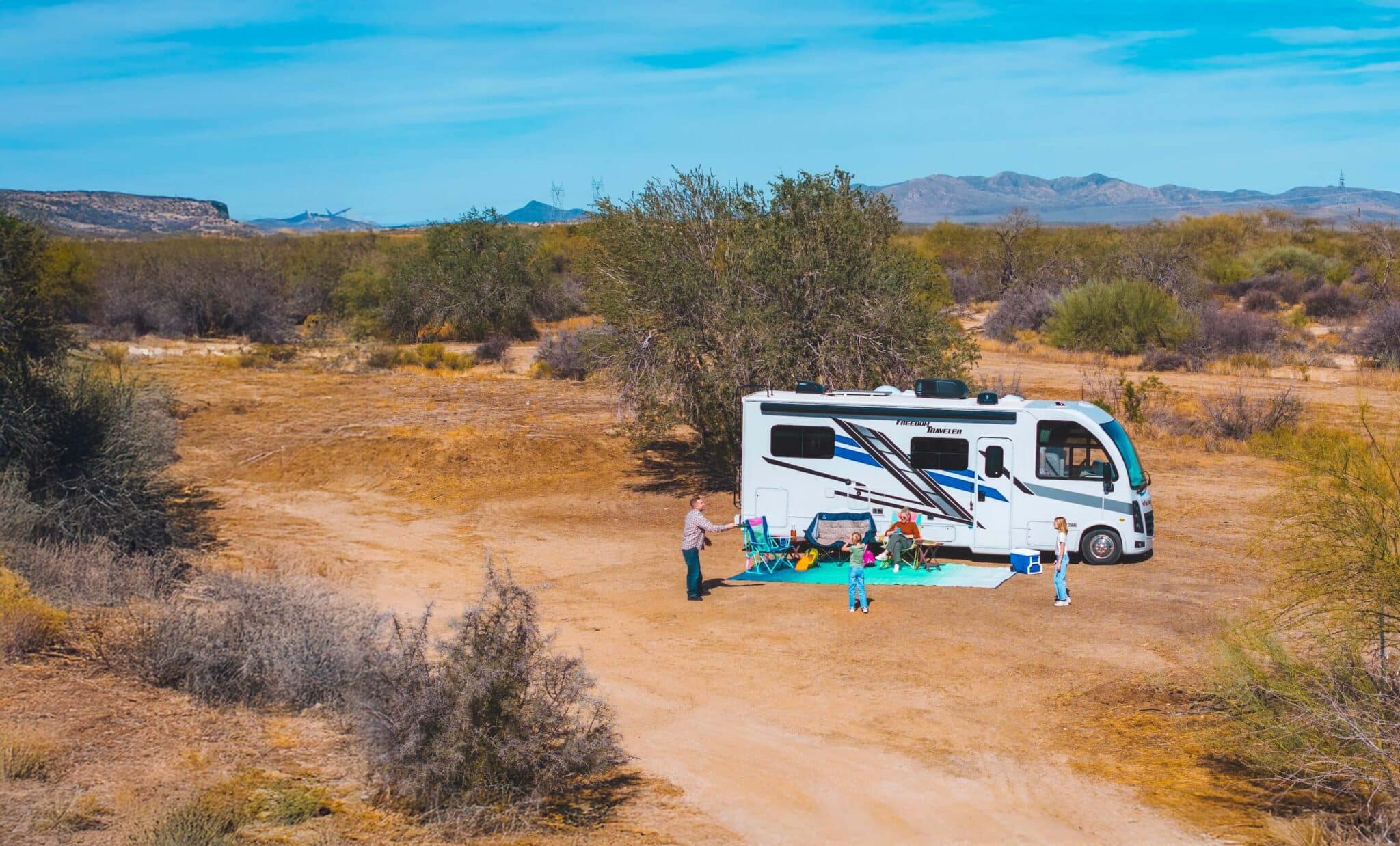 featured-motorhome-with-solar-panels-09-2025