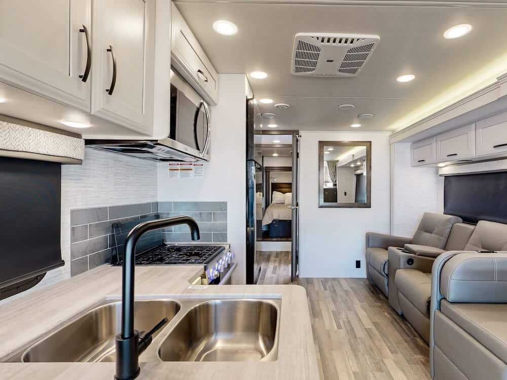 Jayco-Greyhawk-30Z-2025-wideinteriorliving
