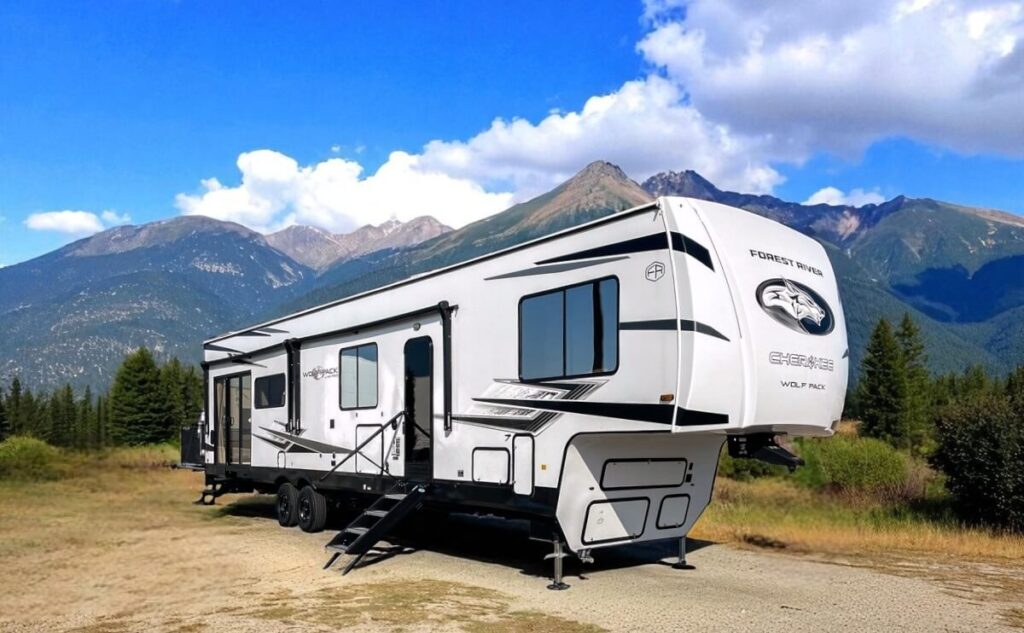 26forestriverWolfPack350PACK15hero 4 season toy hauler