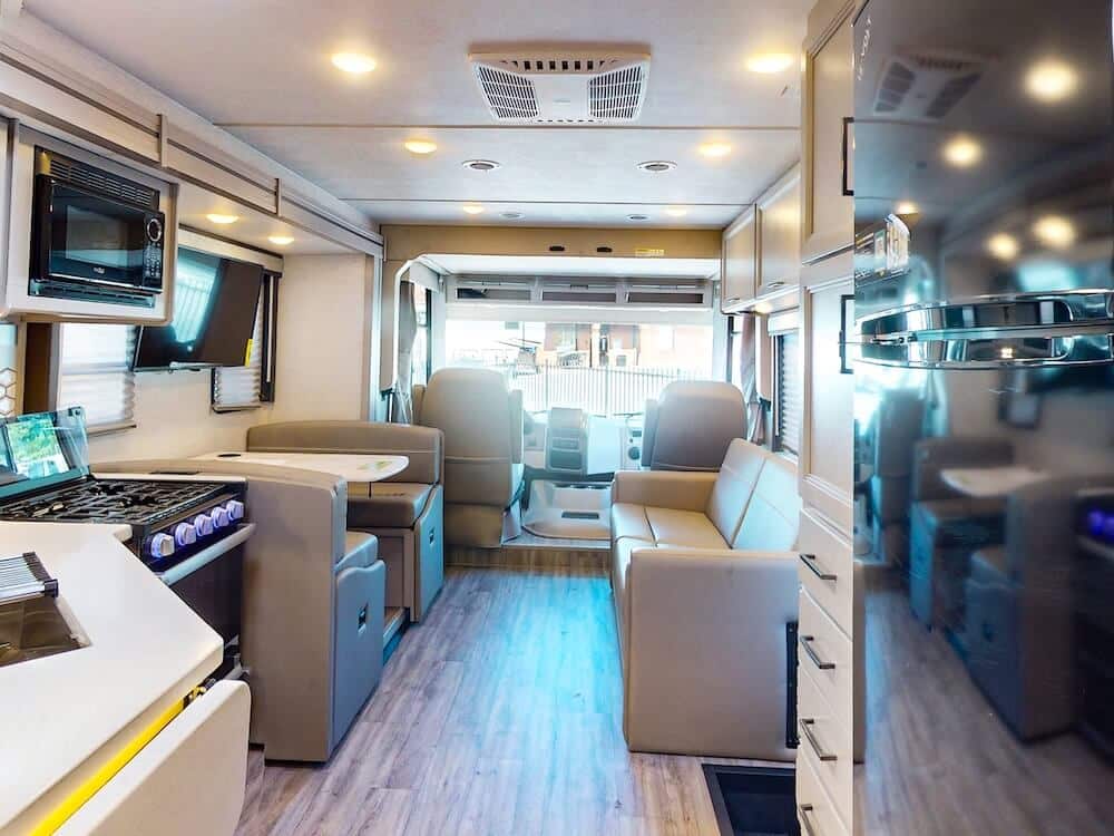 Thor-Ace-29G-2025-extraimage1 motorhome with washer and dryer