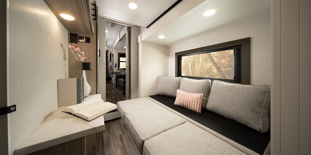 1310-img-MY26_3X-393TBR_Right-Bunk_WEB