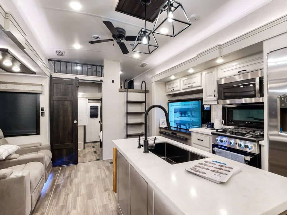 Jayco-North-Point-390CKDS-2024-wide interior living