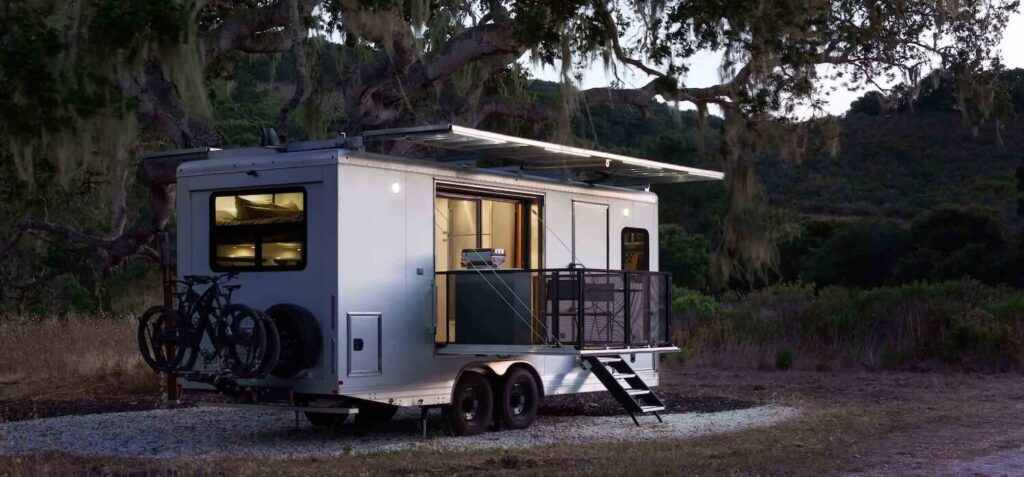 Living Vehicle Travel Trailers 