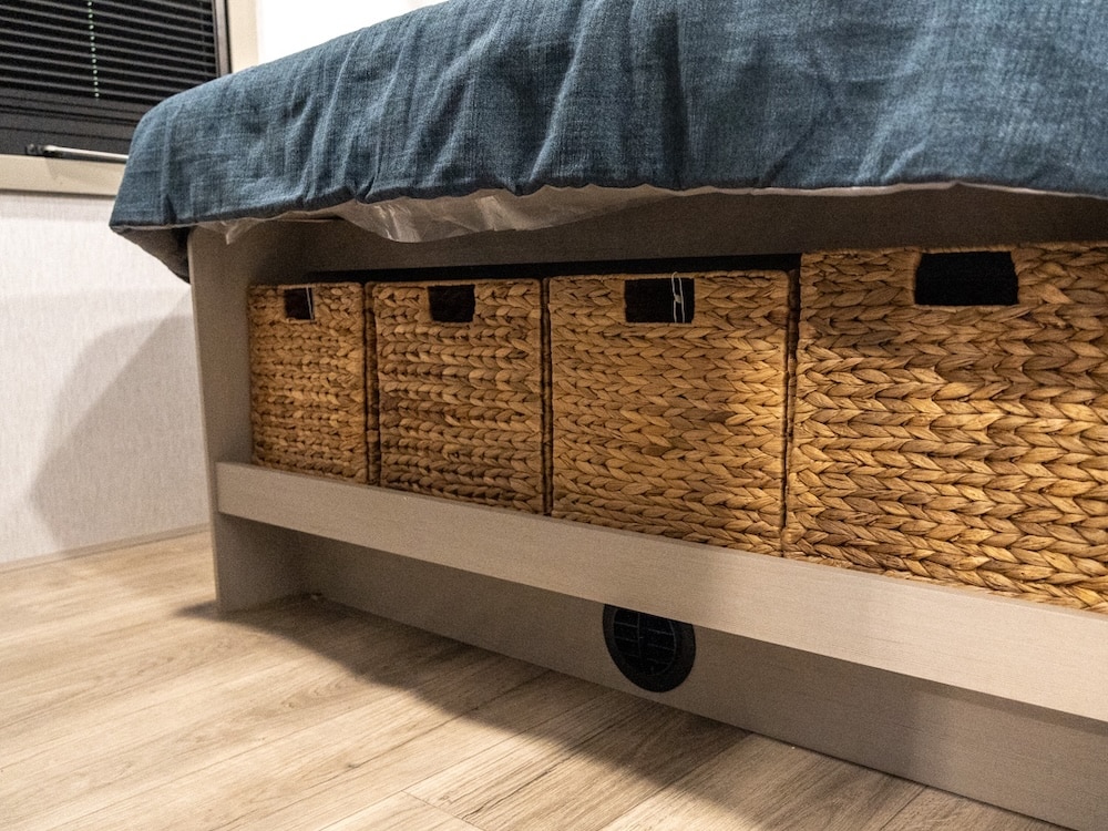 forest_river_salem_hemisphere_310BHI_featureunderbedstorage