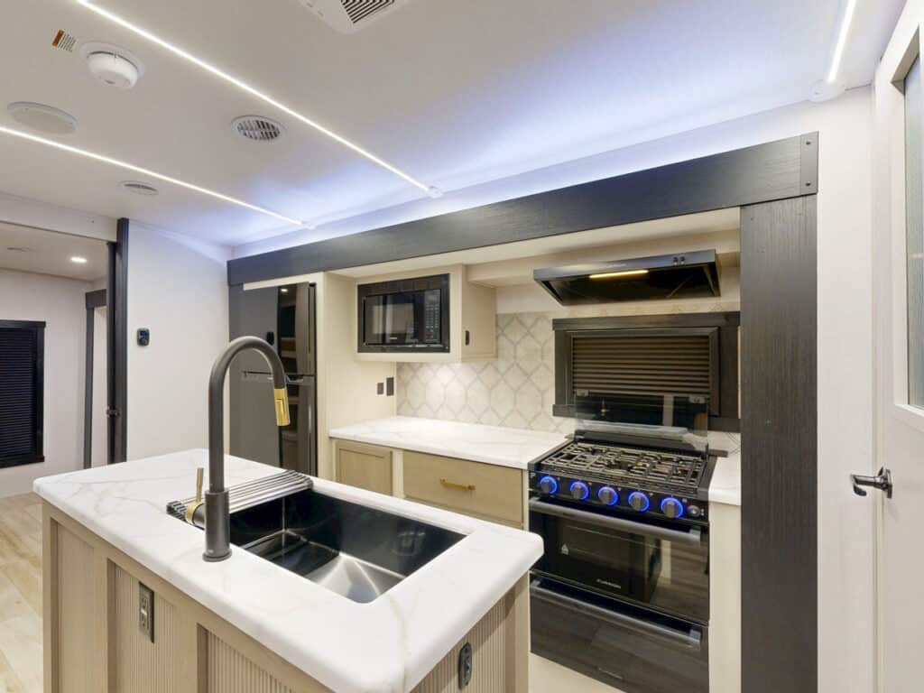 Forest-River-Salem-Hemisphere-310BHI-2025-kitchen