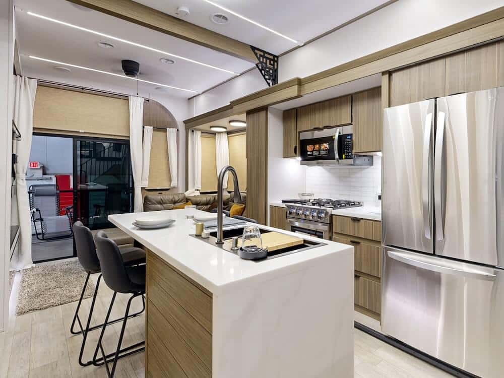 Forest-River-Wildwood-42VERANDA-2025-wideinteriorliving