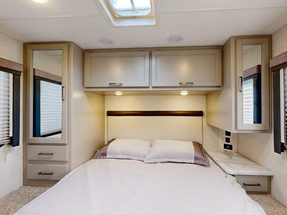 Thor-Coleman-28CM-2025-bedroom top rated class c motorhomes