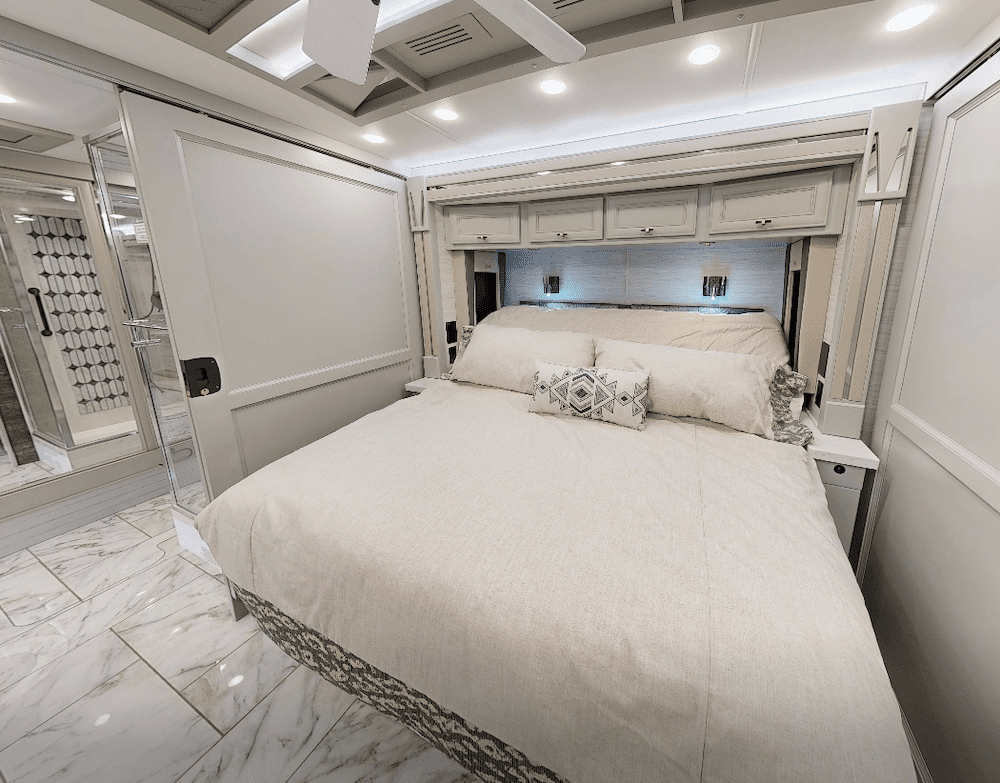 Allegro Bus 40IP bedroom