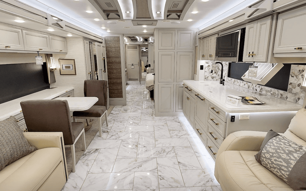 Allegro Bus 40IP living area