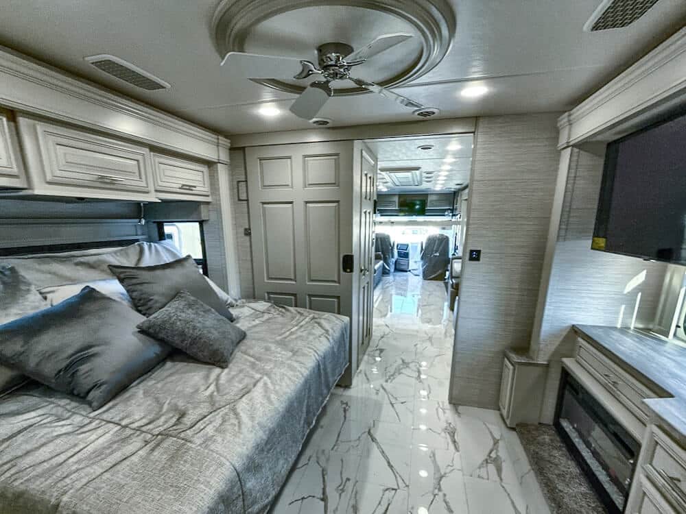 2026_forest_river_berkshire_xlt_45e_ein2567610_impel-capture_close-up_bedroom-1