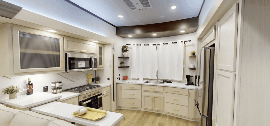 Cedar Creek Cottage 40CMK Front Kitchen