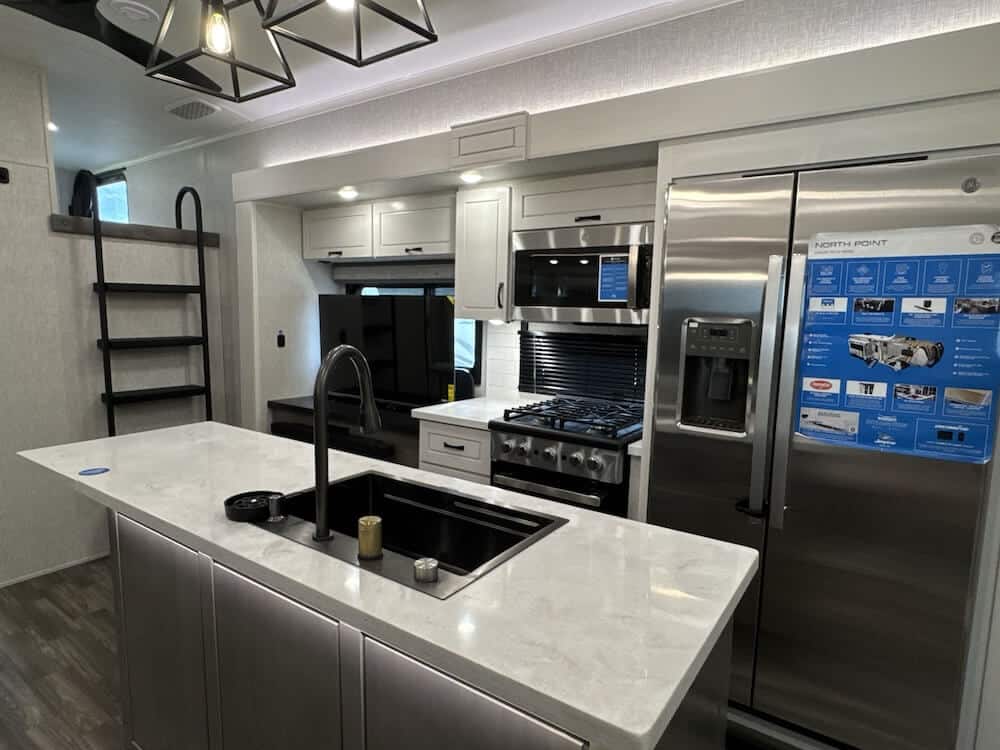 2026_jayco_north_point_390ckds_rv818522_impel-capture_close-up_kitchen