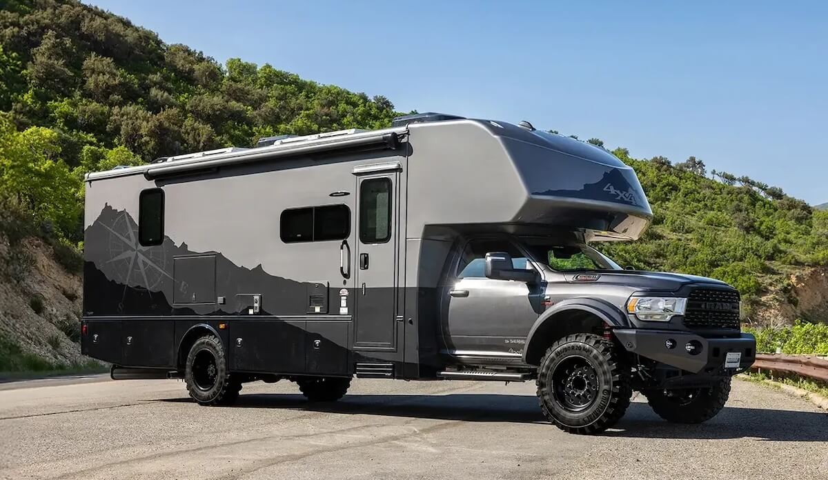 Custom RV Paint Jobs: A Guide to Full-Body Paint RVs