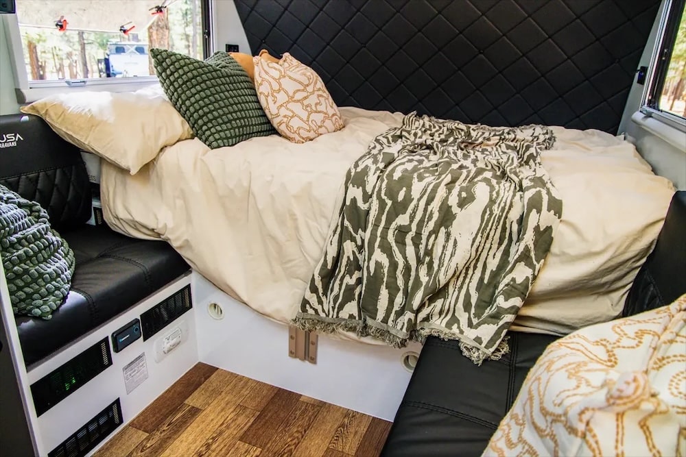 XT12HR-OGE-Interior-CR6_2631