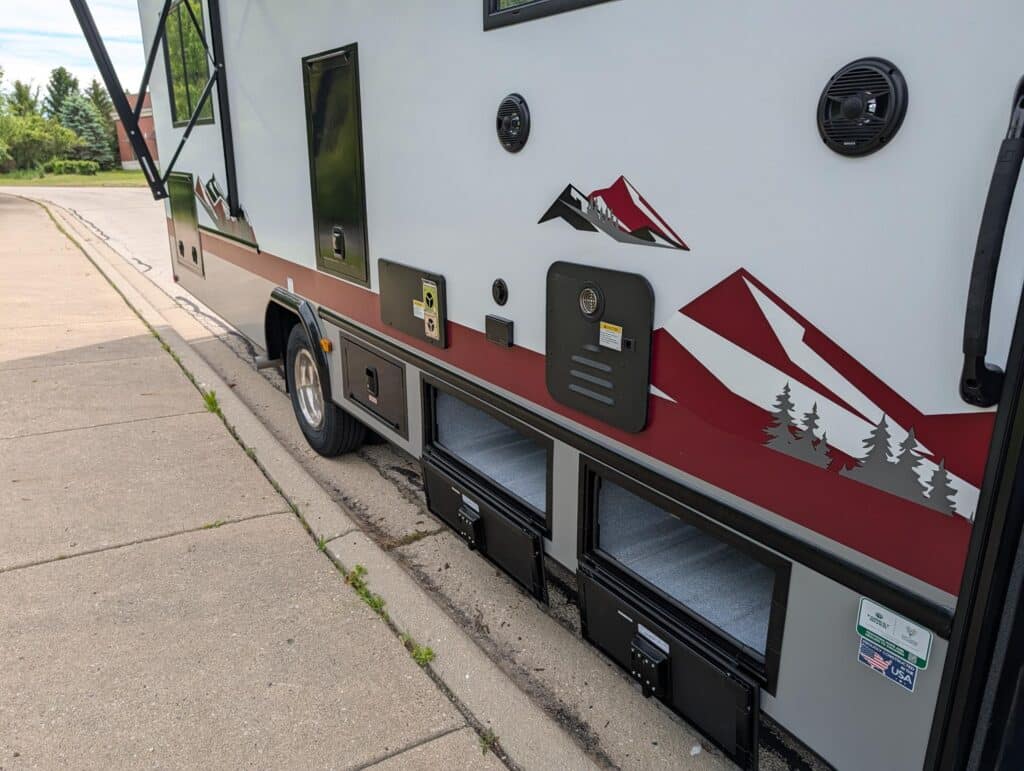 Campsite Motorhome baggage doors