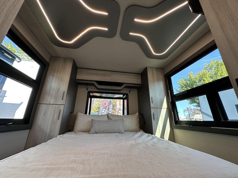 Teleos Bed