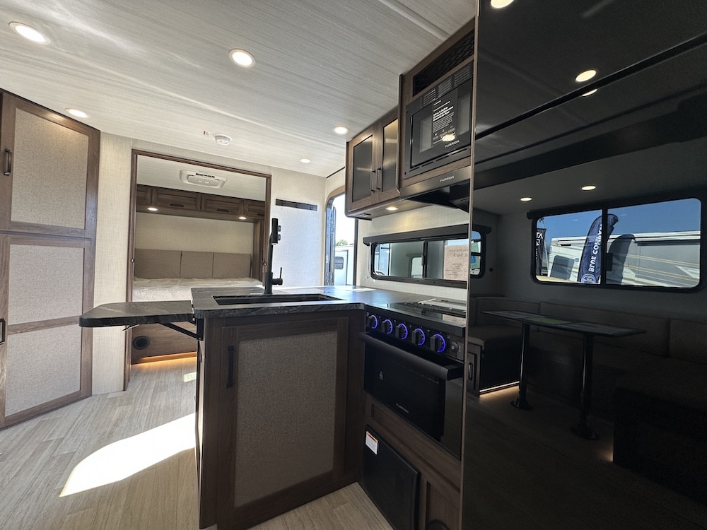 Bullet Crossfire 331WFA kitchen
