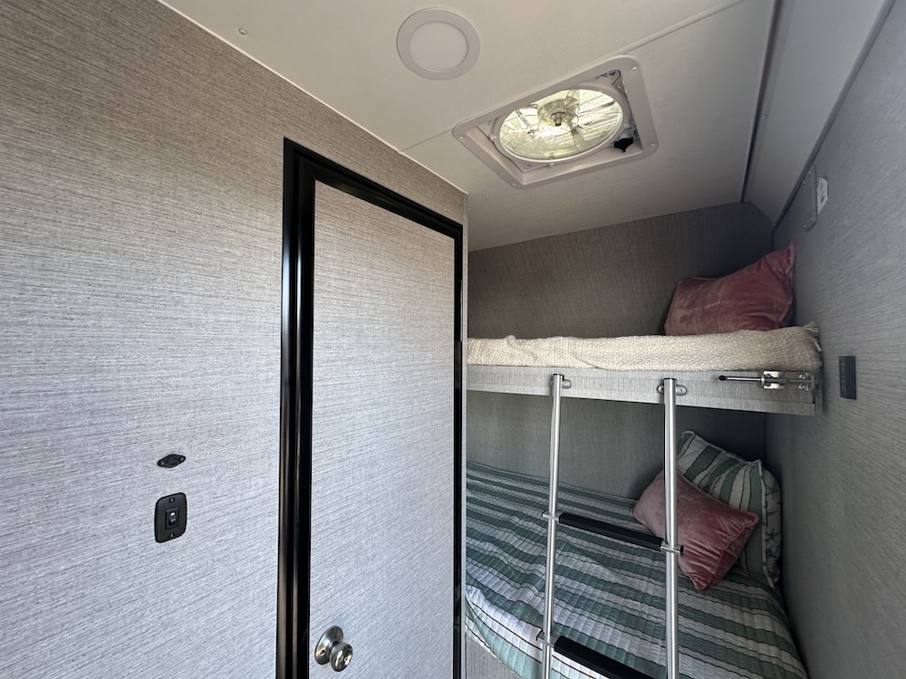 ATC PLA 450 2011 bunks