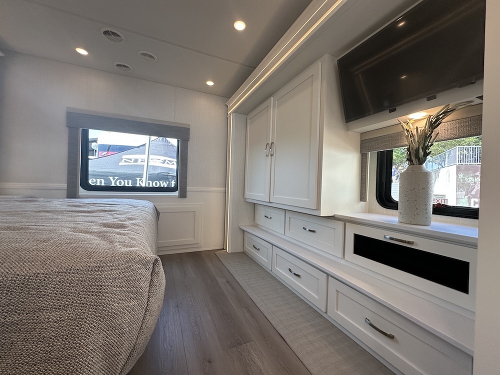 Bay Star 3114 bedroom