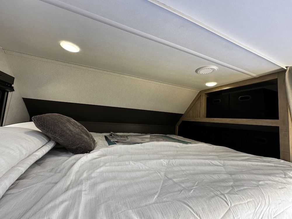 Campsite 29AK cabover