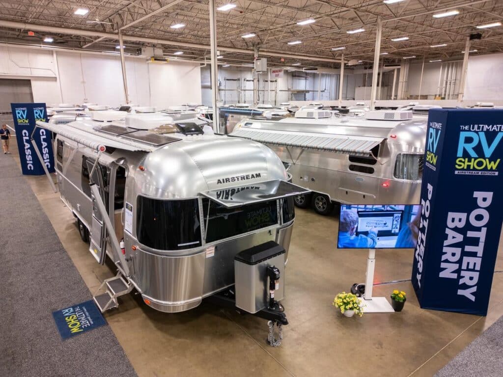 Aluminum RV roof on Airstream camper